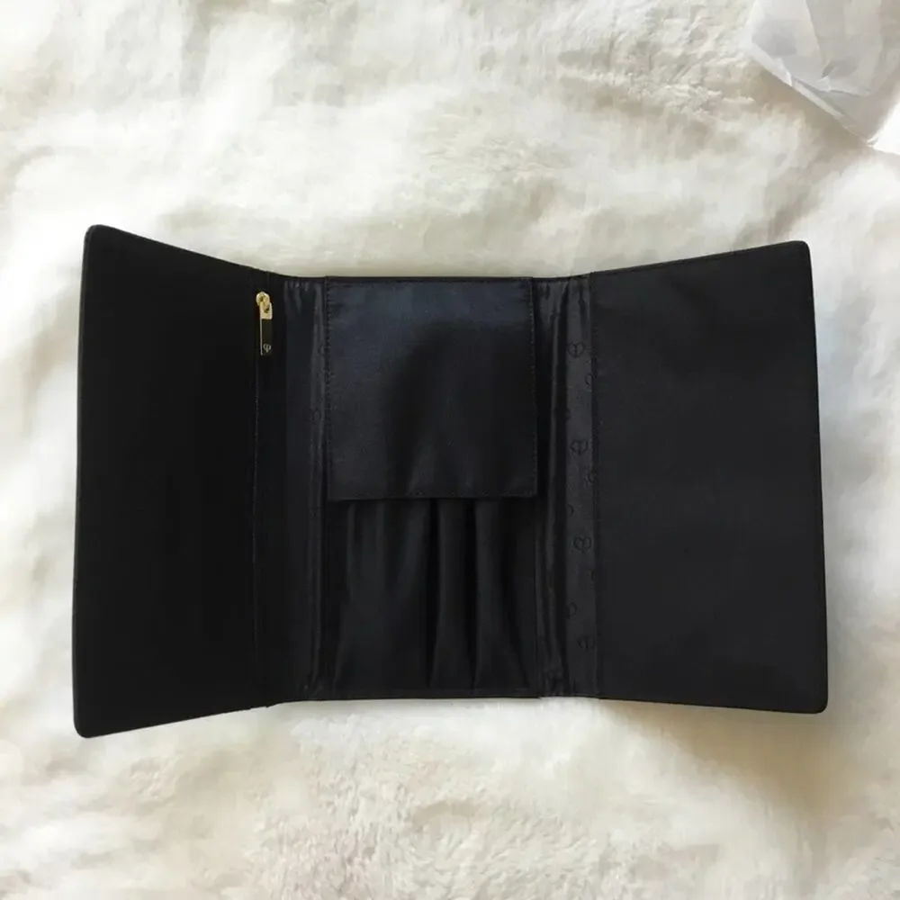 Cle de Peau Exclusive Makeup Brush Set